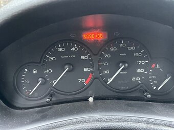 Peugeot 206 1.1 (vhodné na diely) - 6