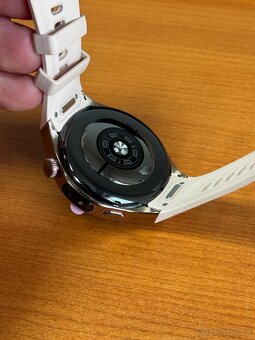 Huawei Watch 5 42 mm LTE NFC - Gold - nepouzite - 6