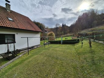 Rodinný dom s veľkou záhradou / 2024 m2 / - Skalité - 6