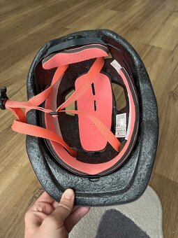 Prilba na bicykel - 6