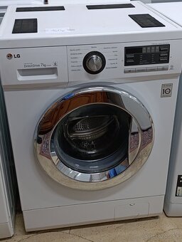 Z predu plnené práčky - 6