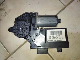 Motorček sťahovania okna PEUGEOT 307 - 6
