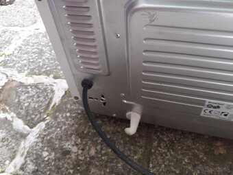 Predam elektricku miniruru chladnicku mraznicku minipracku - 6