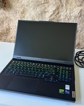 Lenovo Legion 7 Pro – RTX 4090 a i9-14900HX - 6