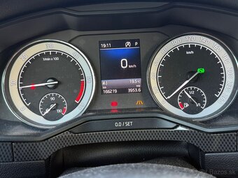 Predám Škoda Superb Combi III 2.0TDi DSG Sportline - 6