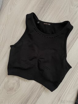 Športové oblečenie Gymshark/Nike vo výbornom stave - 6