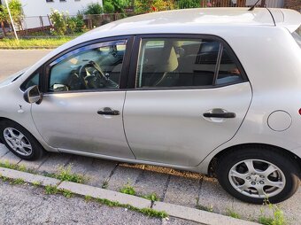 Predám Toyotu Auris 1,33 i - 6