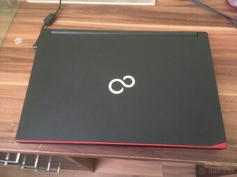Predám Fujitsu Lifebook E 544 series - 6