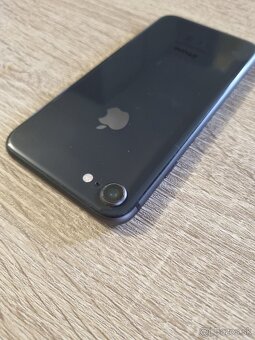 iPhone 8 / 256GB / Nová batéria / Super stav - 6