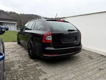 Octavia RS kombi Tdi - 6