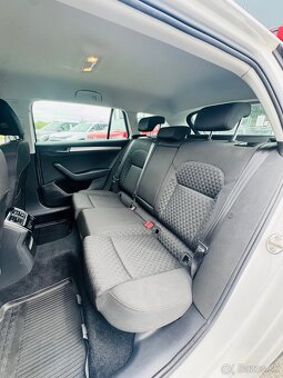 Škoda Superb Combi 2.0 TDI Ambition DSG - 6