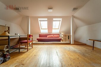 NÁMESTIE ANDREJA HLINKU - 120m2 dvojdom s 3 bytovými jednotk - 6