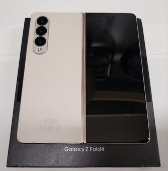 Samsung Galaxy Z Fold 4 - 6