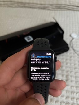 Predám hodinky Apple watch se Nike sport band (2021) - 6