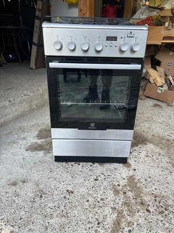 Electrolux EKK54950OX PlusSteam, sporák kombinovaný - 6