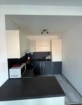 3-izbový byt s terasou, parkovaním vo dvore-Hegyeshalom - 6