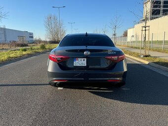 Alfa Romeo Giulia 2.2 Diesel - 6