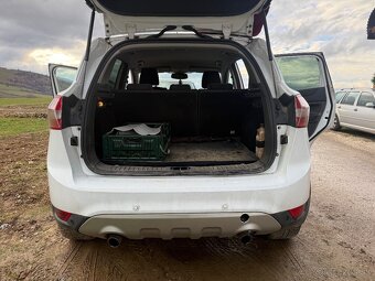 Ford Kuga SUV 4x4 - 6