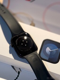 Apple Watch Series 9 GPS + Cellular 45mm - 6