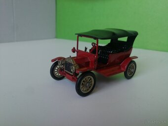 Matchbox Yesteryear Ford - 6