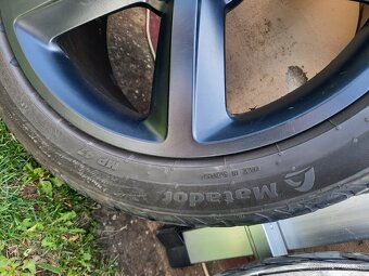 AUDI A4 B8 / 8,5 disky 8Jx18 ET47 - 6