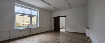 Ponúkame na prenájom kancelárske priestory v centre mesta. - 6