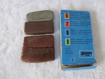 Predám staré lyžiarske okuliare a vosk z čias socializmu. - 6