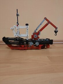 Lego Technic 8839 - Supply Ship - 6