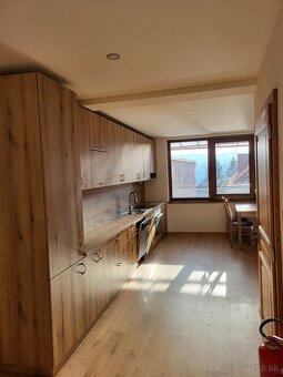 3-IZBOVÝ BYT na prenájom 160m² - 6