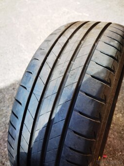 Predám letnú sadu pneu 235/55R18 - 6