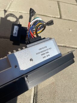 Autorádio 2 DIN 9" display - 6