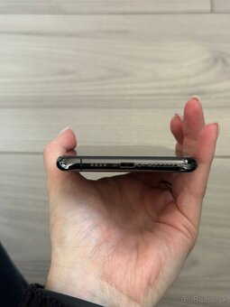 IPHONE 11 PRO MAX 64GB - 6