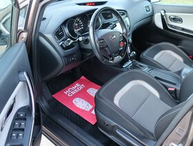 Štýlový hatchback v plnej výbave s automatom,len za 146€/mes - 6