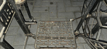 Historická šijacia mašina Berger - 6