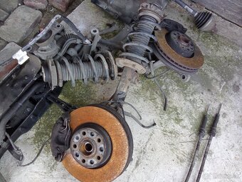 Rozpredám Passat b6 - 6