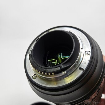 Nikon AF-S Nikkor 70-300mm f4-5,6 G ED VR - 6