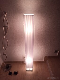 Stojacia lampa HOMCOM
- 6