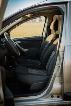 Dacia Sandero 2008 manuál - 6