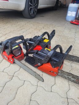 Motorova benzínová pila John deere Hudzgvarna Stil - 6