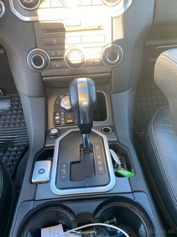 Land Rover Discovery 4 - 6