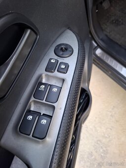 Kia sportage 2.0 crdi - 6