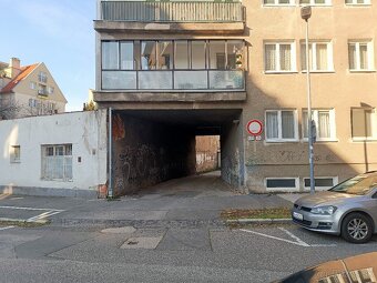 Garáž s montážnou jamou - Ružinov - 6