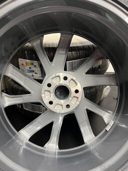 Kodiaq R20 Nová originální zimní sada Vega - 6