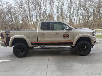 Dodge RAM 1500 5,7 hemi - 6