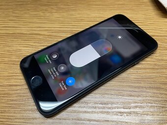 iPhone SE 2022 128GB 3.generacia - 6