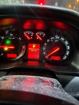 Predám škodu Octaviu 1.9 TDi - 6