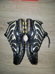 Nike AIR MAX PLUS Tn black/ gold vel.38,5 - 6