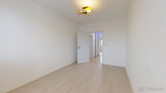 🏆 TOP MAKLÉR ponúka 3-izbový byt na Budatínskej 77 – 8. posc - 6