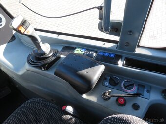 Kolesový nakladač Kramer 5075 + vidly. - 6