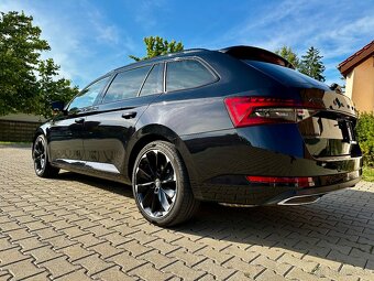 Škoda Superb Combi 2.0 TDI SCR Sportline DSG Black - 6